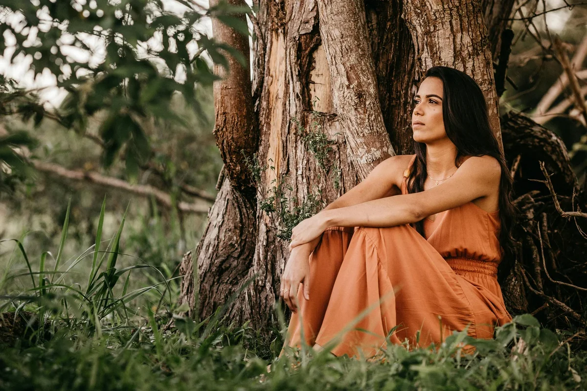couleur de vêtement pour femme brune